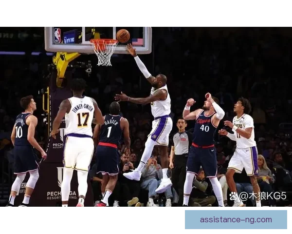 NBA焦点战詹姆斯爆发率队逆转勇士豪取三连胜再创赛季新高点燃主场