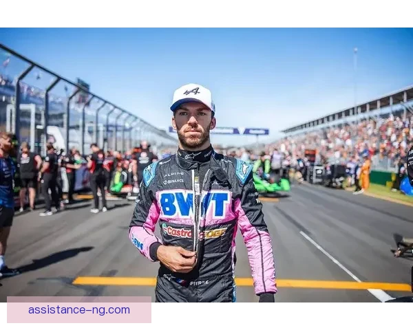 F1赛季最新动态揭晓各车队策略与车手排名变化分析