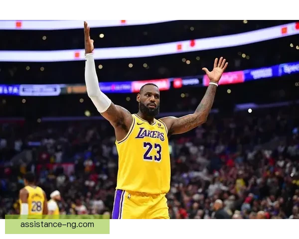 湖人队迎来全新赛季挑战 詹姆斯能否再度带领球队冲击总冠军