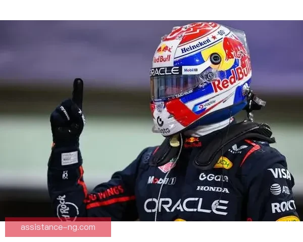F1赛季激烈角逐：梅赛德斯与红牛争霸，维斯塔潘强势领跑