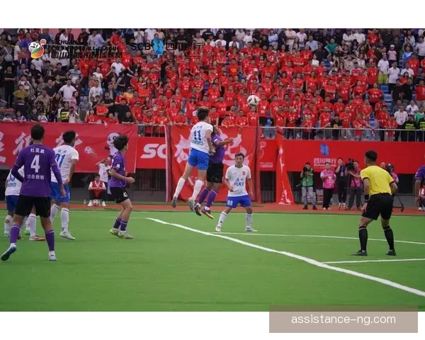 国际足坛焦点赛事激战正酣多支豪门球队争夺冠军席位引发全球关注